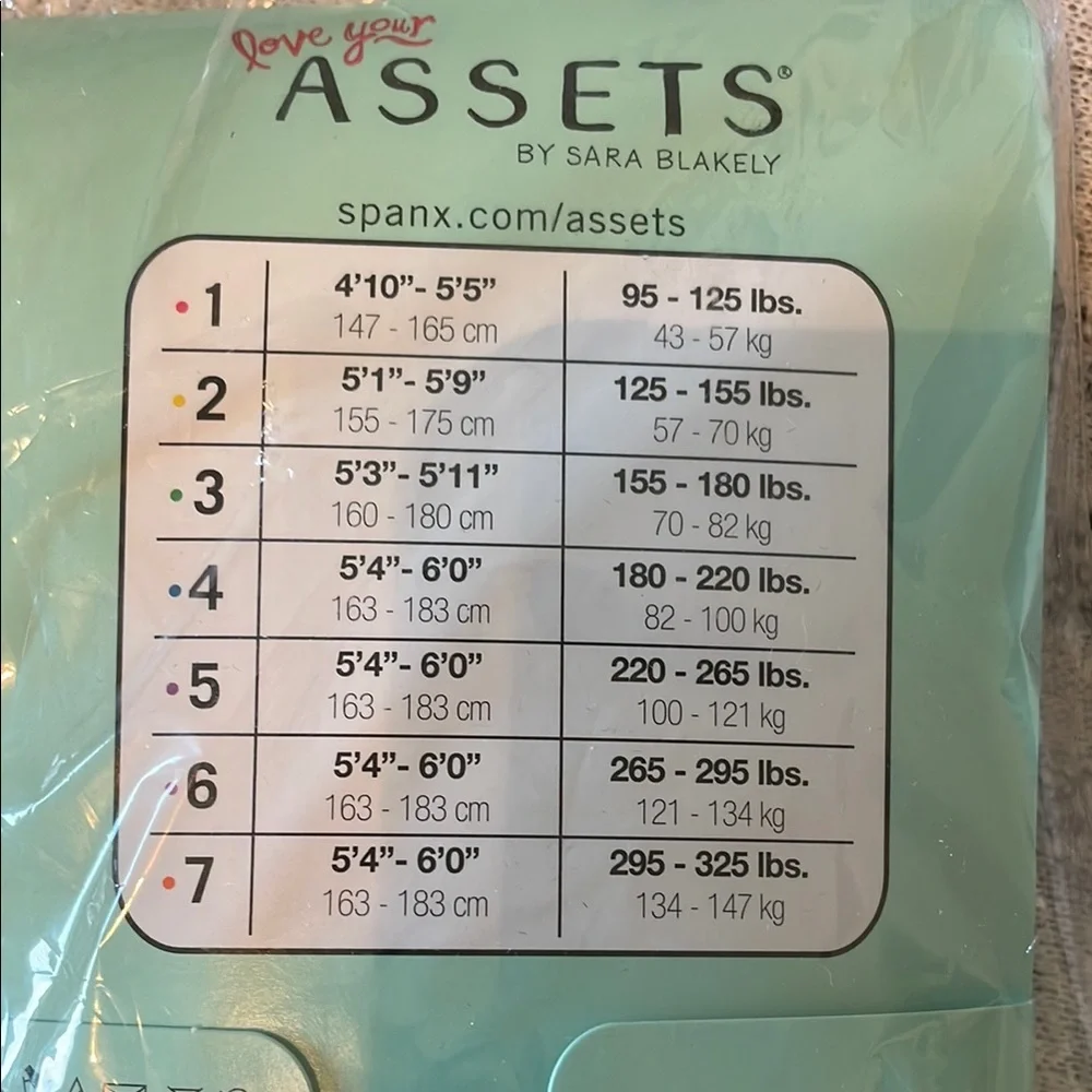 ASSETS by Sara Blakely Black Textured Wish Bone Shaping Tights